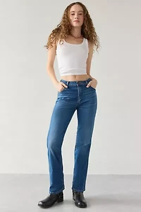 Wrangler Classic Mid-Rise Straight Leg Jean