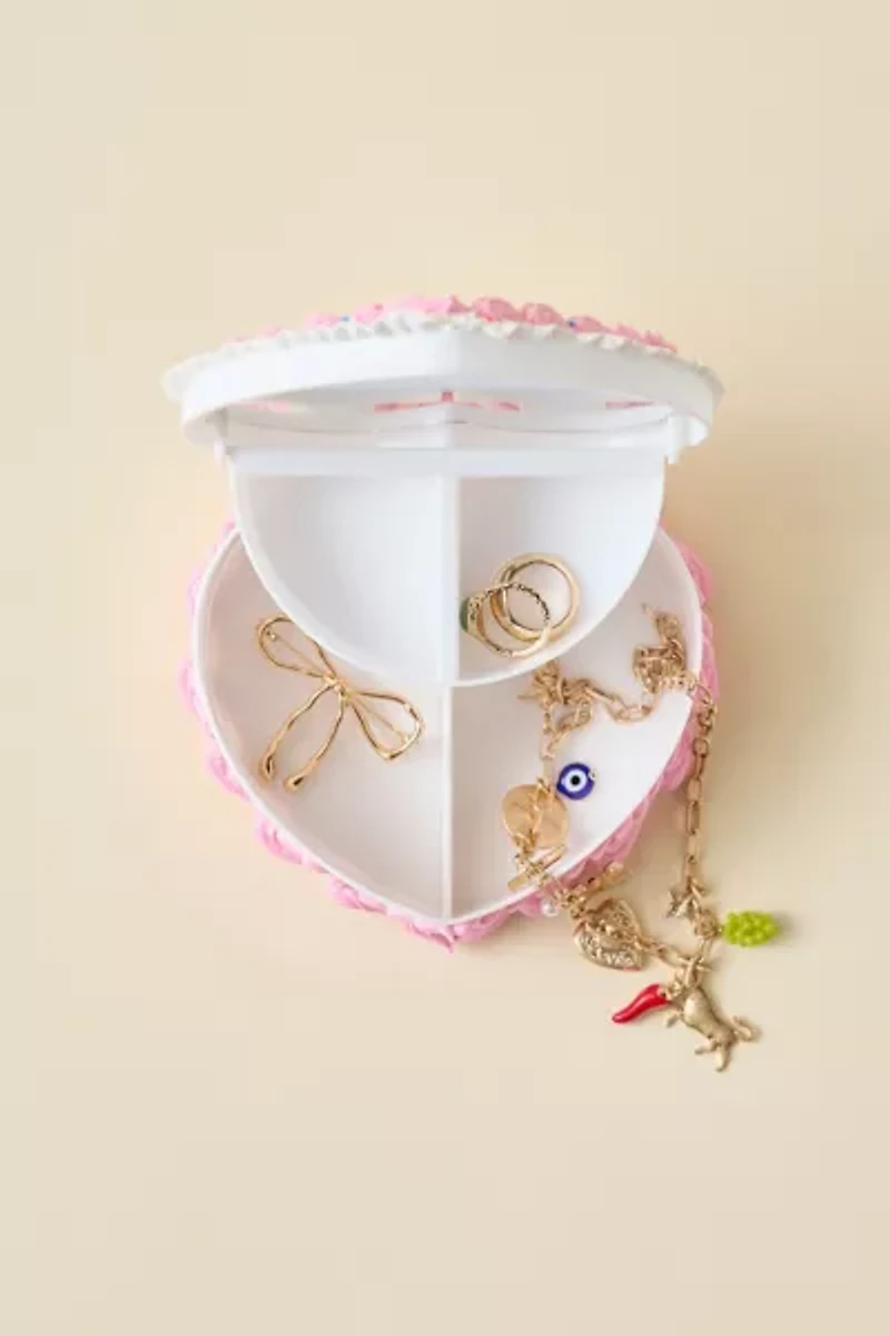 Pretty Shitty Cakes UO Exclusive Frosted Heart Shape Jewelry Box