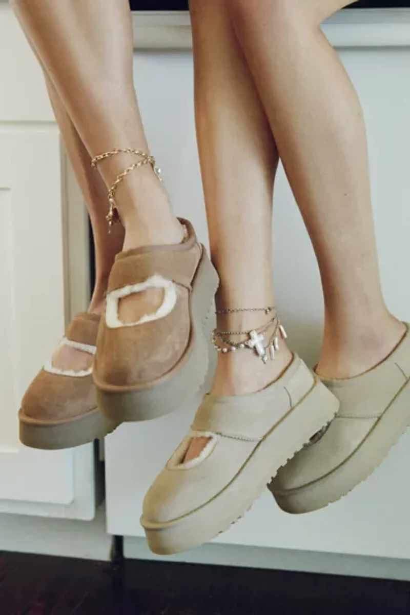 UGG Women's Bea Shearling Platform Mary Jane Shoe