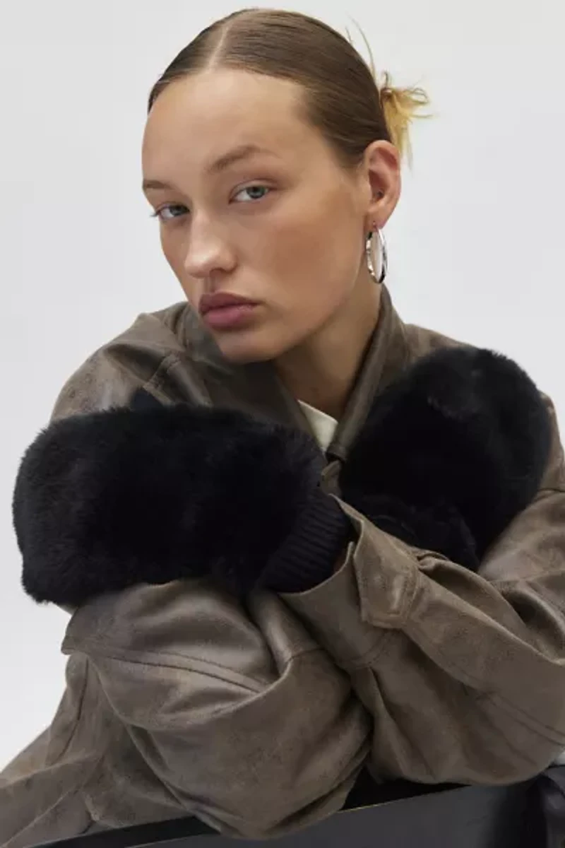 Fuzzy Faux Fur Convertible Mitten