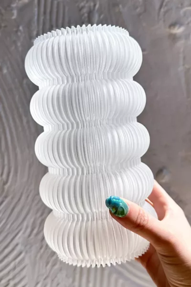 Me Make Pretty Five Ring Vase