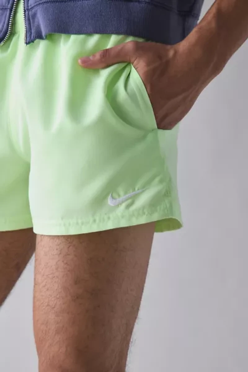 Nike UO Exclusive Essential 3” Lap Short