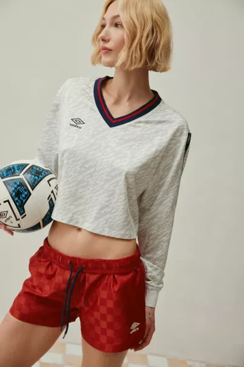Umbro UO Exclusive V-Neck Long Sleeve Boxy Tee