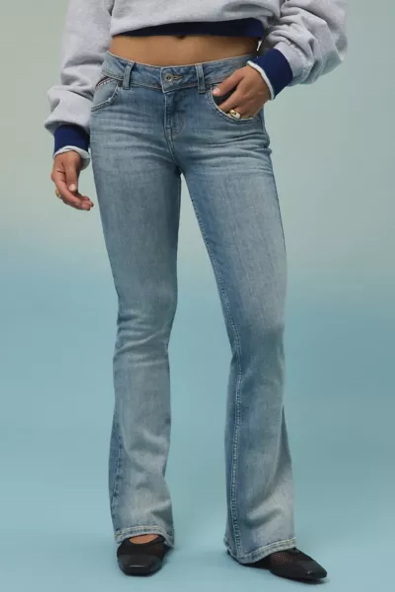 BDG Brooke Low-Rise Flare Jean