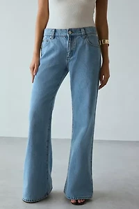 Abrand 99 Gigi Low-Rise Baggy Flare Jean