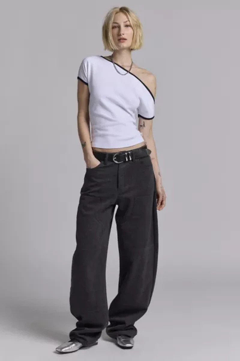 BDG Sarah Off-The-Shoulder Cropped Tee