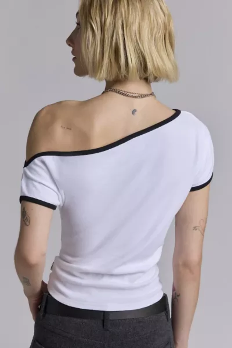 BDG Sarah Off-The-Shoulder Cropped Tee