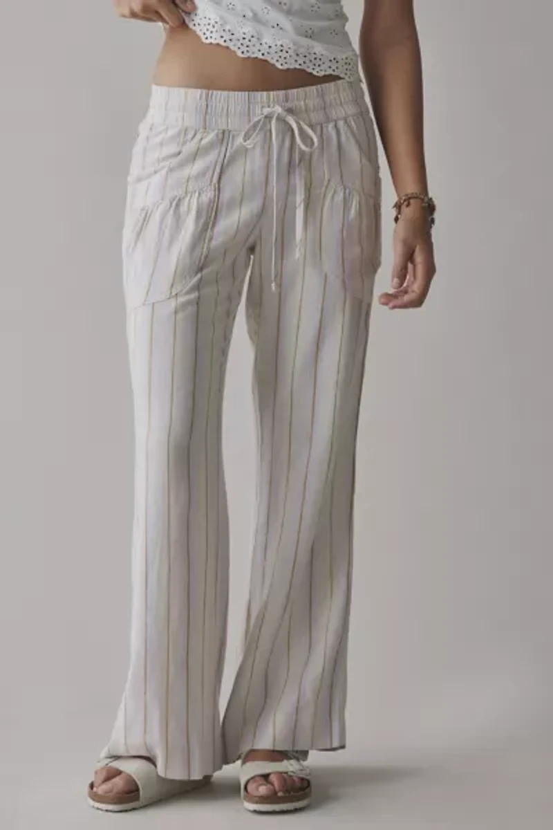 Kimchi Blue Simone Linen-Blend Flare Pant