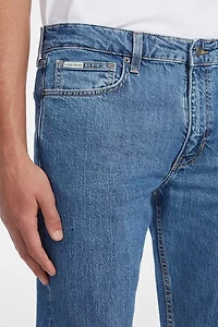 GUESS JEANS G16 Straight Jean