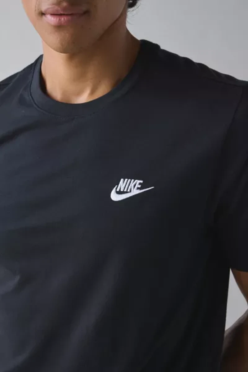 Nike Sportswear Club Logo Tee