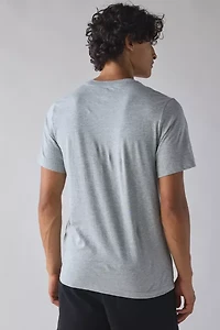 Nike Sportswear Club Tee