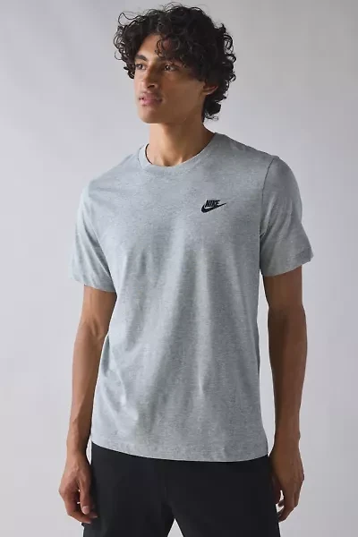 Nike Sportswear Club Tee