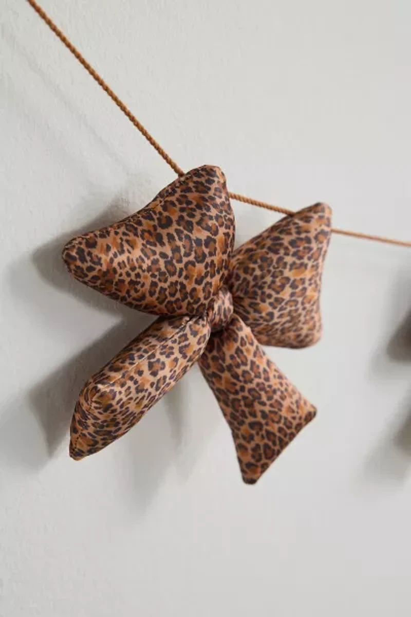 Satin Puffy Fabric Bow Garland