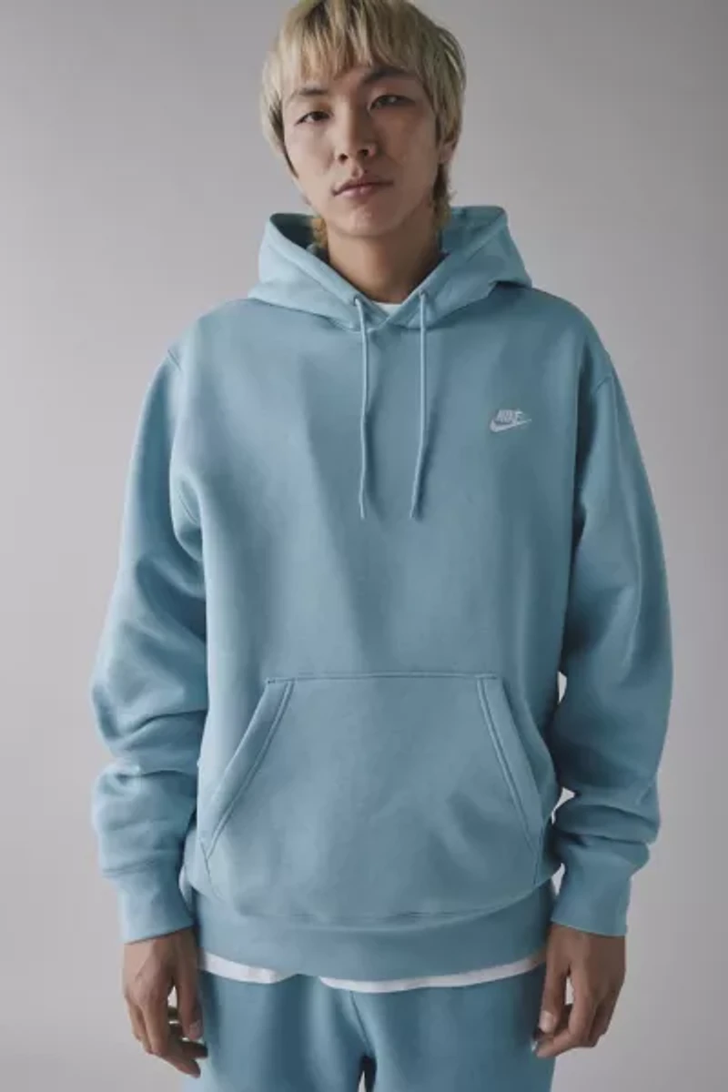 Nike Club Logo Fleece Pullover Sweatshirt