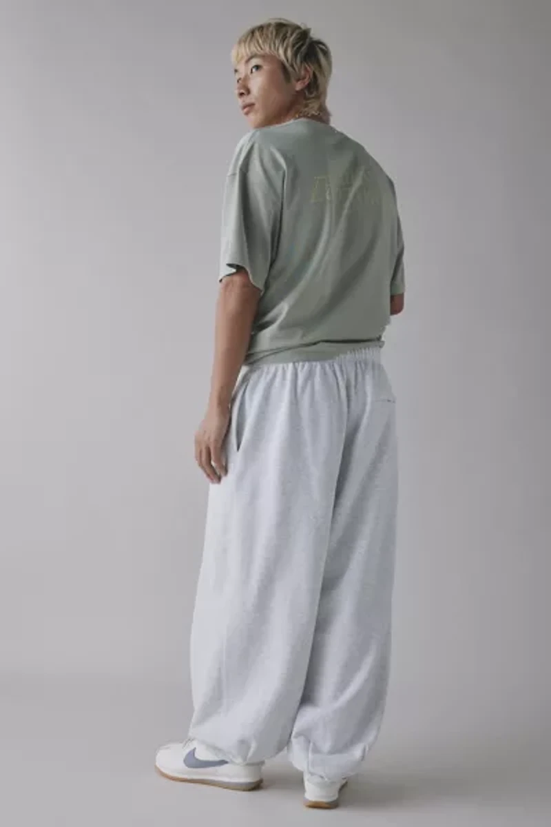 Nike Club Relaxed Sweatpant