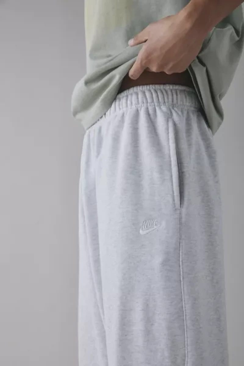 Nike Club Relaxed Sweatpant