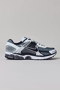 Nike Men's Zoom Vomero 5 SE SP Sneaker