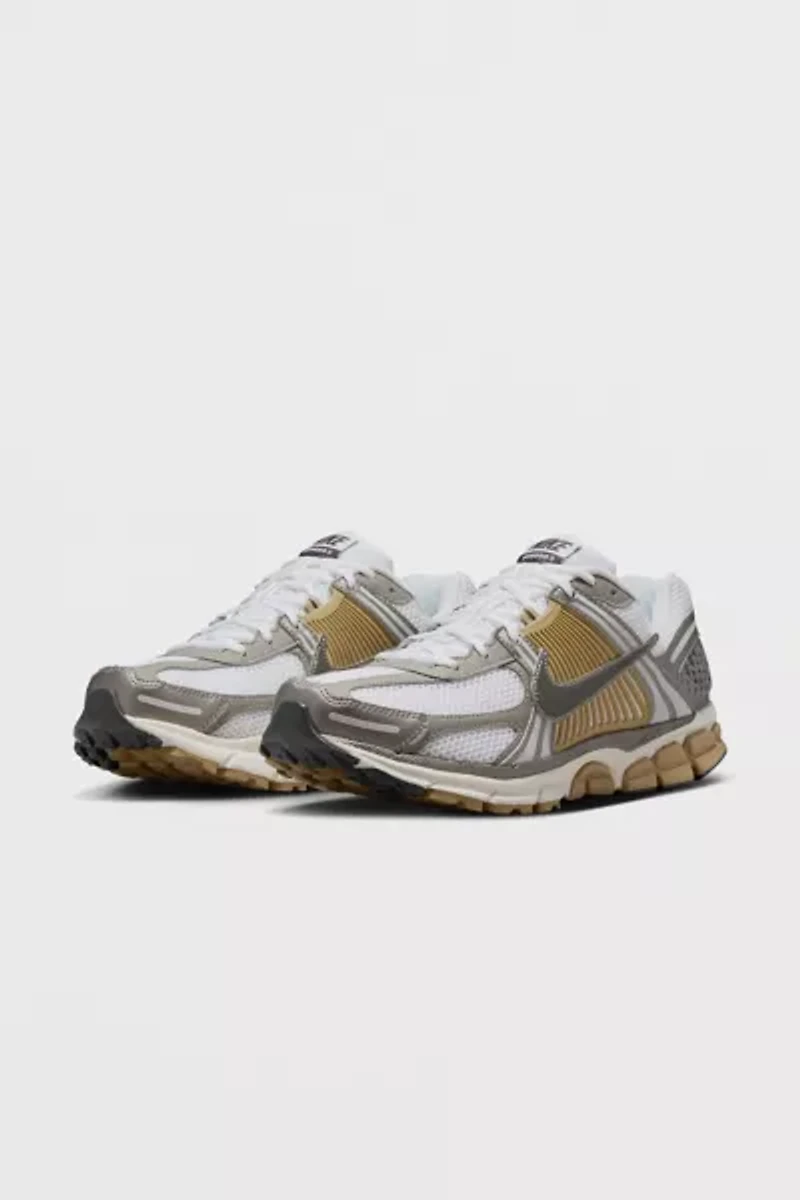 Nike Men's Zoom Vomero 5 Metallic Gold Sneaker