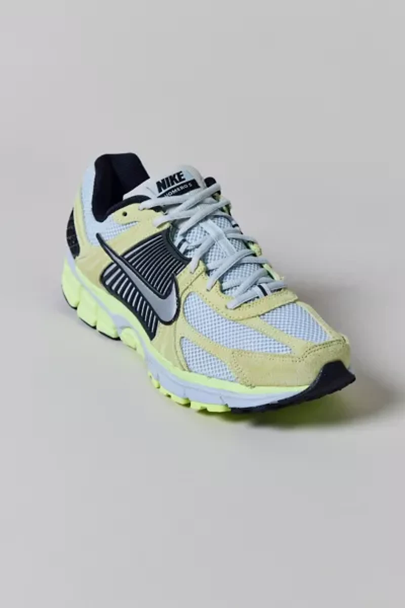 Nike Men's Zoom Vomero 5 Sneaker