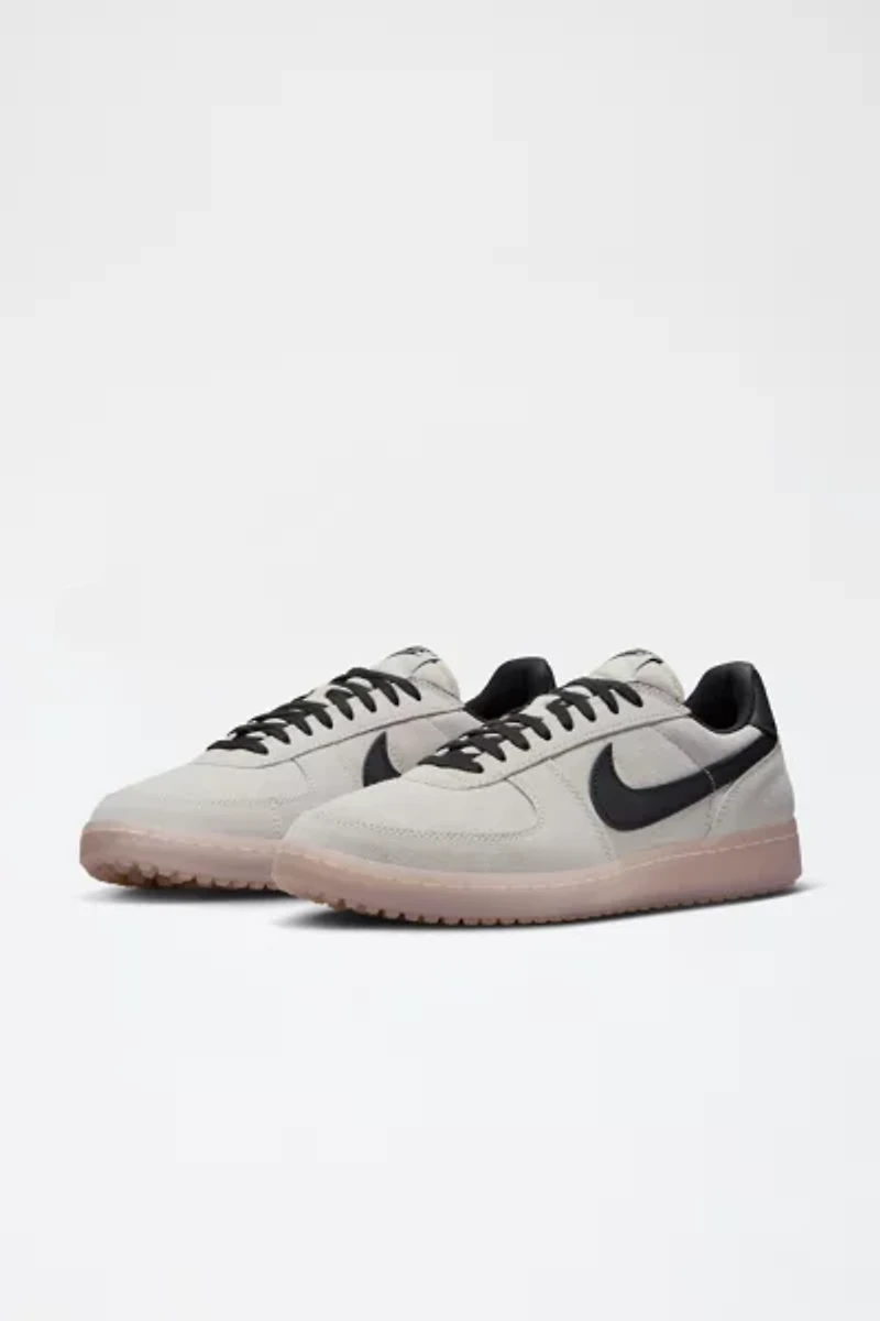 Nike Men's Field General Sneaker