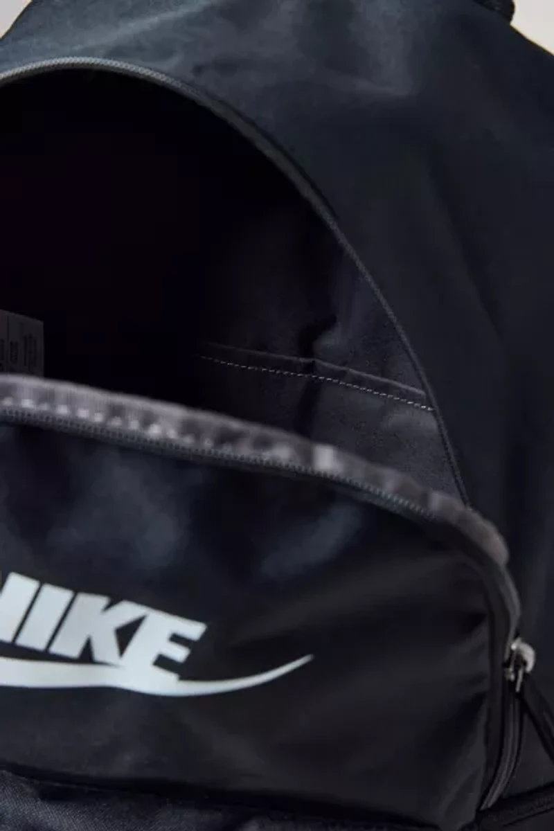 Nike Heritage 25L Backpack