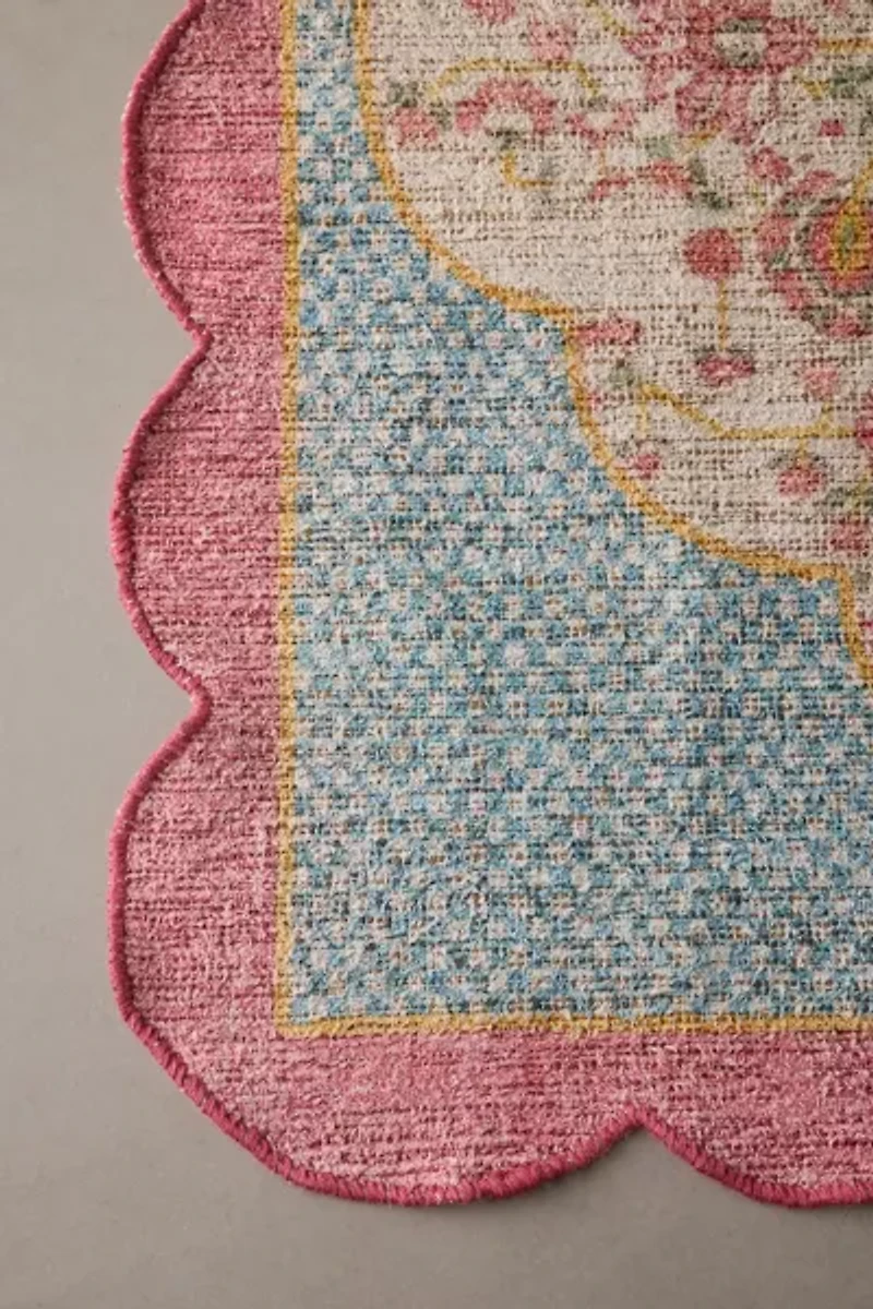 In Bloom Floral Scallop Printed Rug