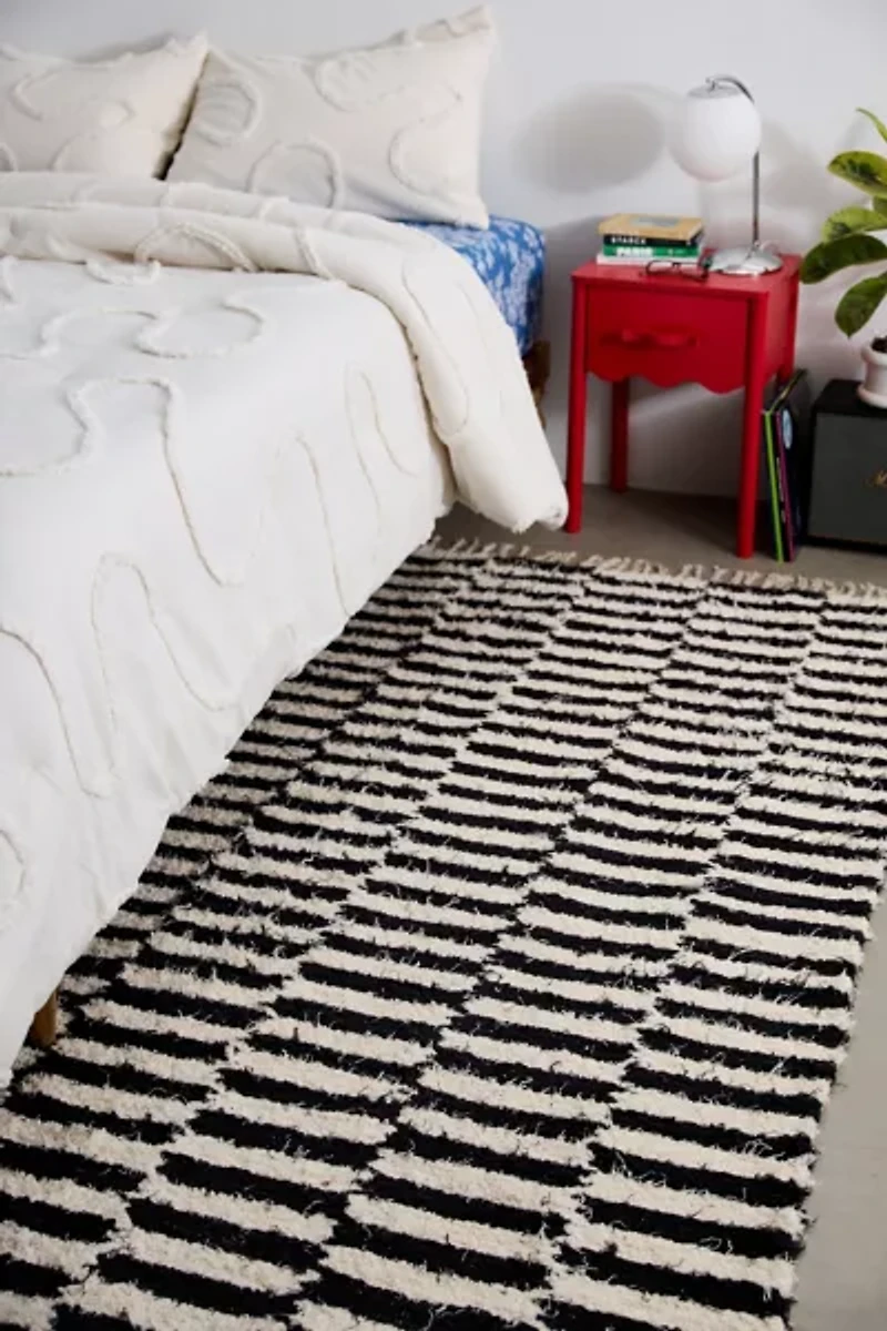 Irregular Checkerboard Shaggy Tassel Rug