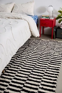 Irregular Checkerboard Shaggy Tassel Rug