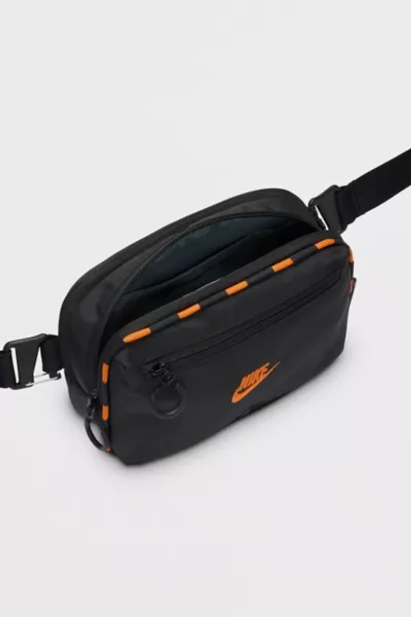 Nike Hayward Crossbody Bag