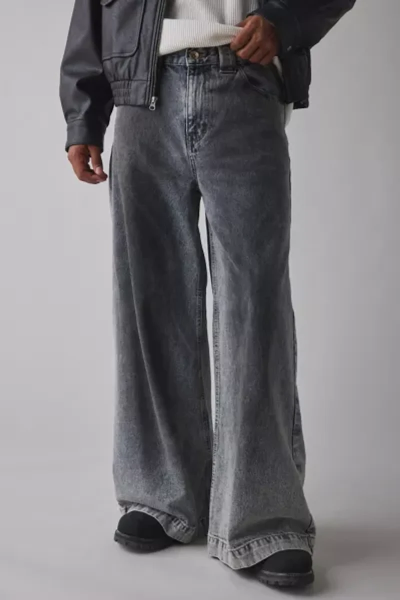BDG Cone Relaxed Fit Jean