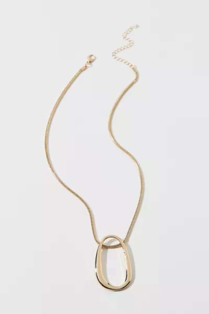 Suki Oblong Pendant Chain Necklace