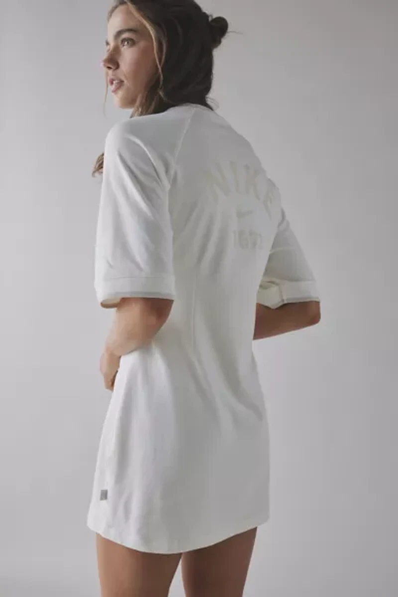 Nike Sportswear Collection T-Shirt Dress