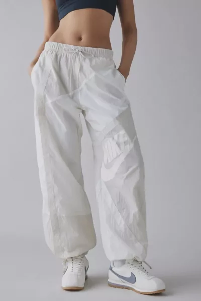 Nike Sportswear Mid-Rise Loose Woven Open-Hem Pants