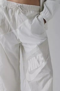 Nike Sportswear Mid-Rise Loose Woven Open-Hem Pants