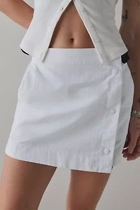 Nike Sportswear Essentials Woven Mid-Rise 3” Skort