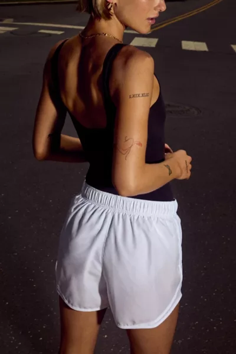 Nike Dri-FIT Tempo Mid-Rise Lined Running Short