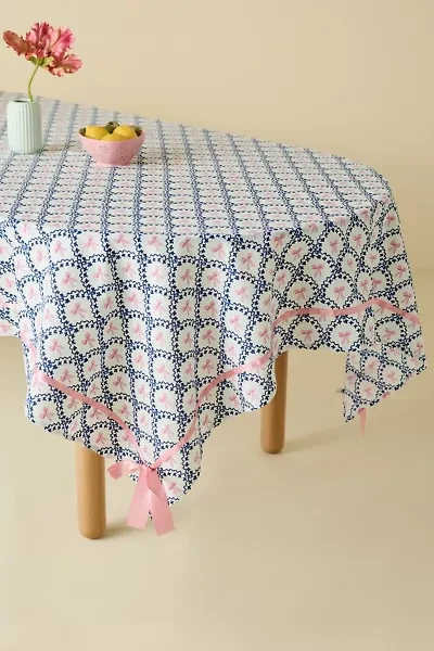 Bow Pattern Embellished Tablecloth
