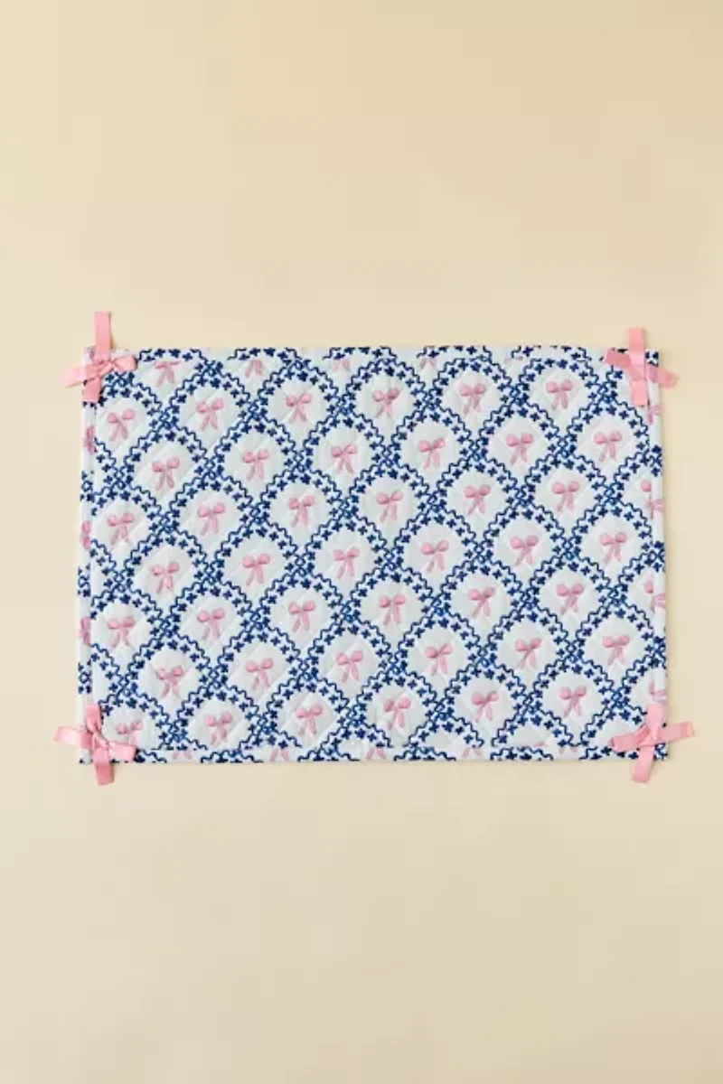 Bow Pattern Embellished Quilted Placemat