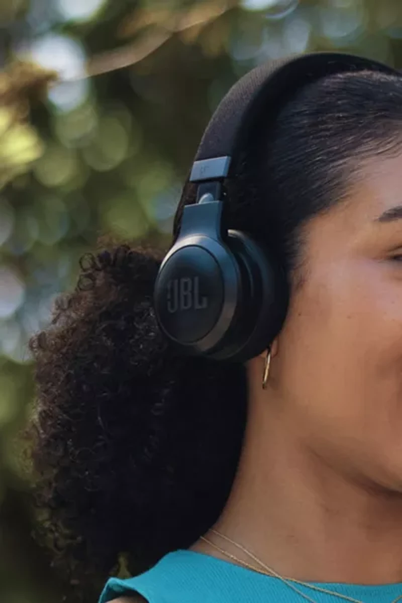 JBL Live 670NC Wireless On-Ear Adaptive Noise Cancelling Headphones