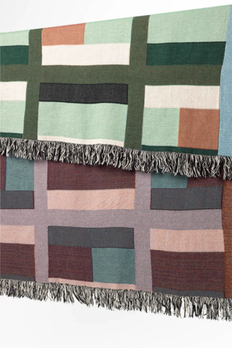 Clr Shop Quilted Woven Throw Blanket