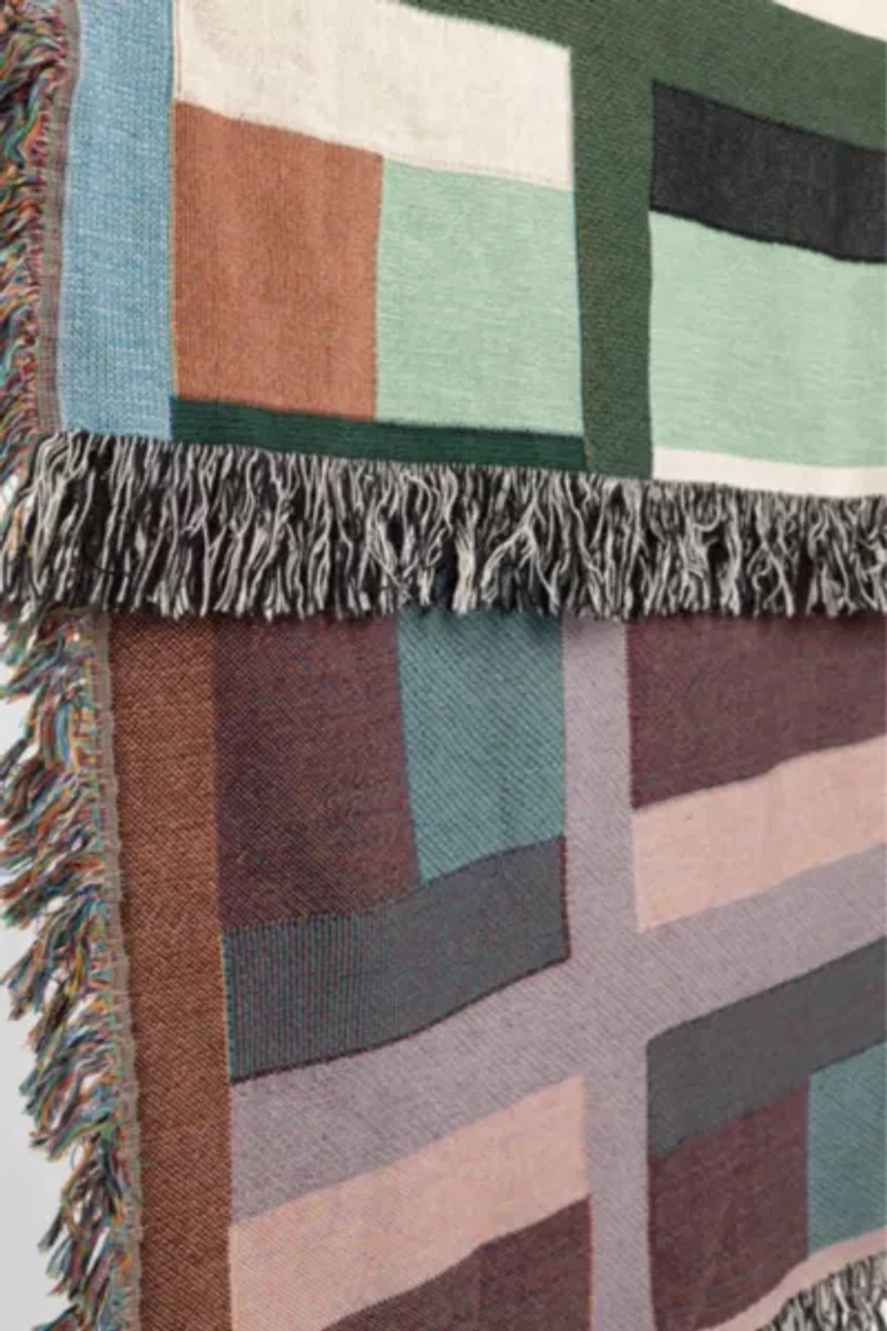 Clr Shop Quilted Woven Throw Blanket