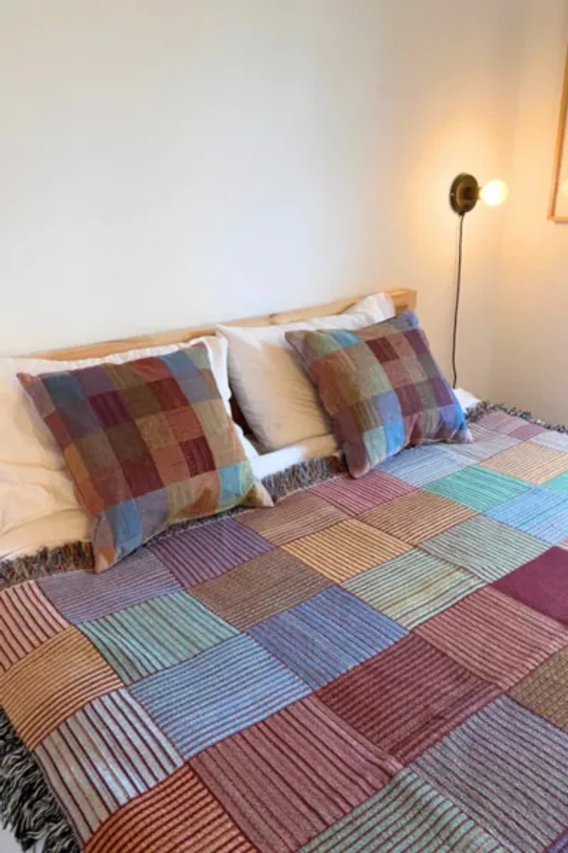 Clr Shop Boxer Woven Throw Blanket