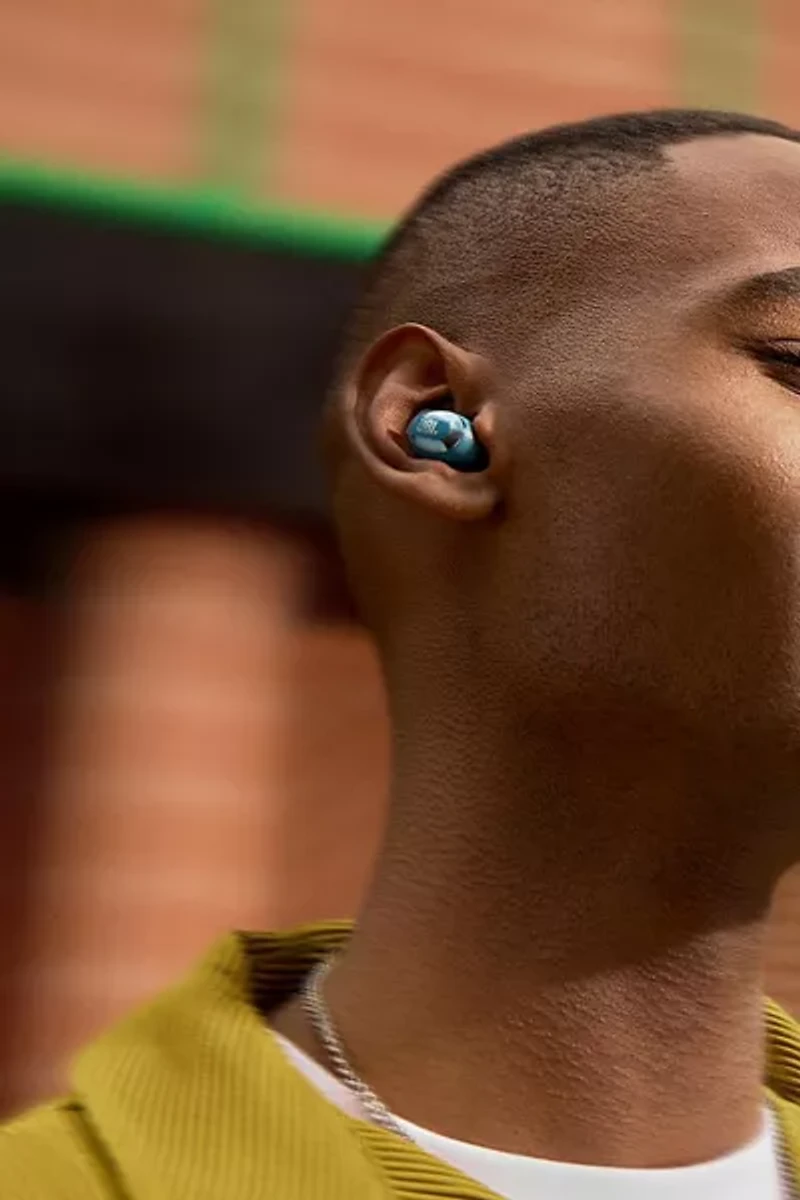 JBL Live Buds 3 Noise-Cancelling Earbuds