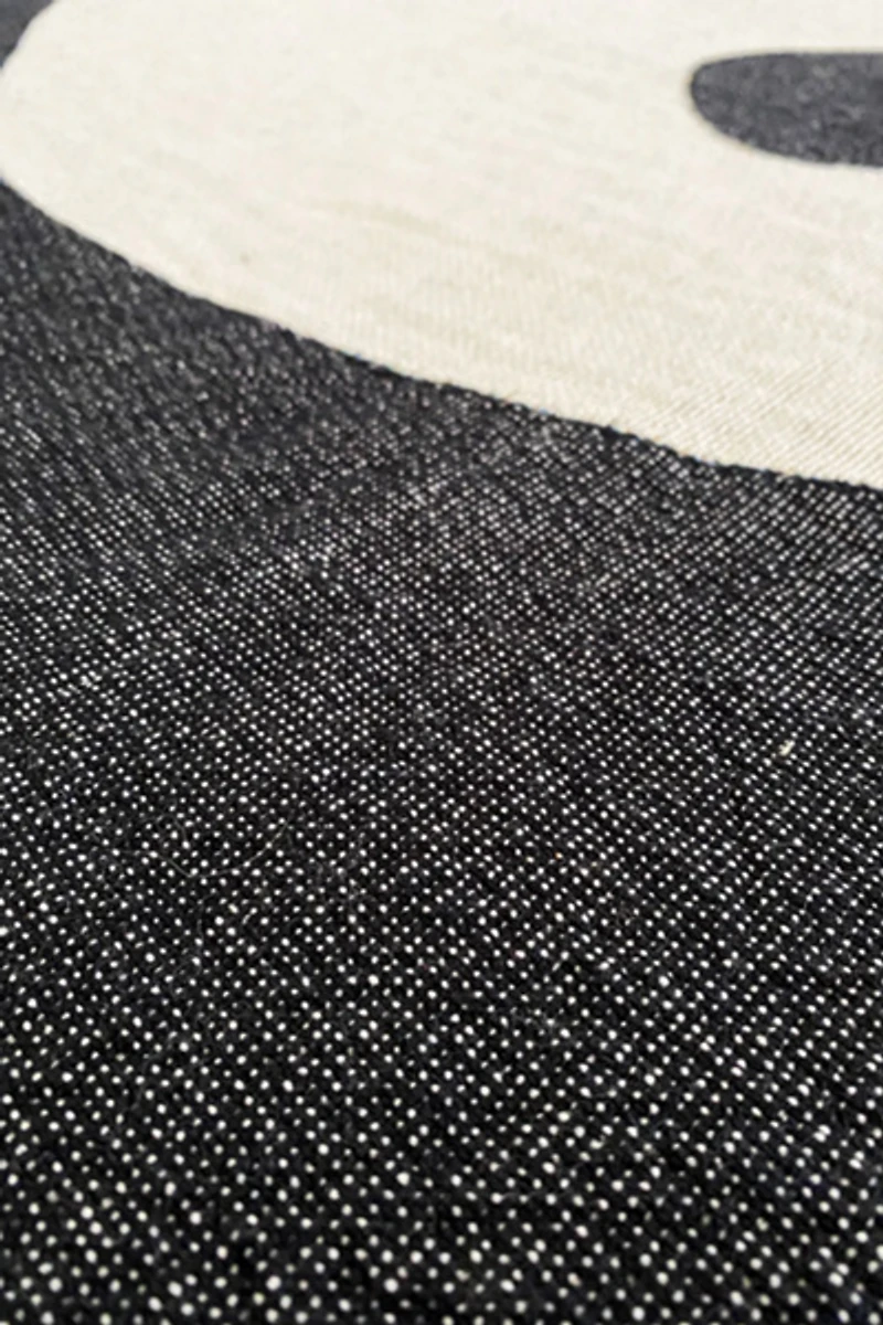 Clr Shop Yin Yang Woven Throw Blanket
