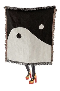 Clr Shop Yin Yang Woven Throw Blanket