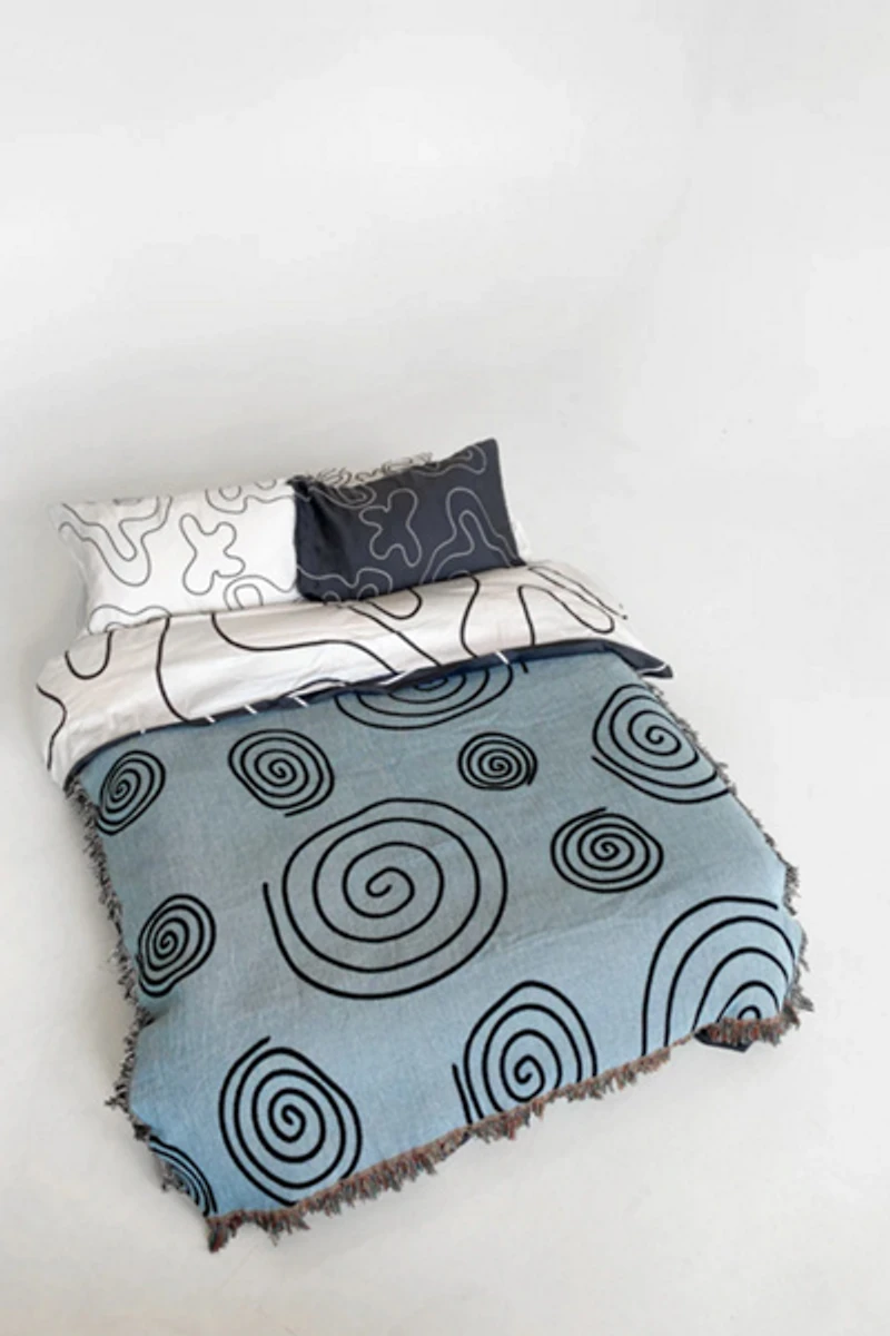 Crl Shop Twirls & Swirls Woven Throw Blanket