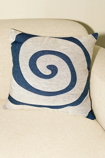 Clr Shop Wavy Woven Throw Pillow