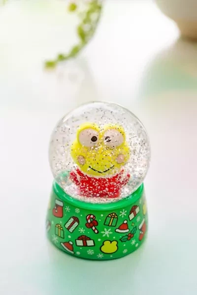 Sanrio and Friends Mini Holiday Snow Globe
