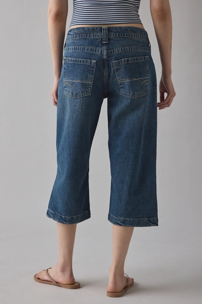 BDG Kayla Low-Rise Capri Jean