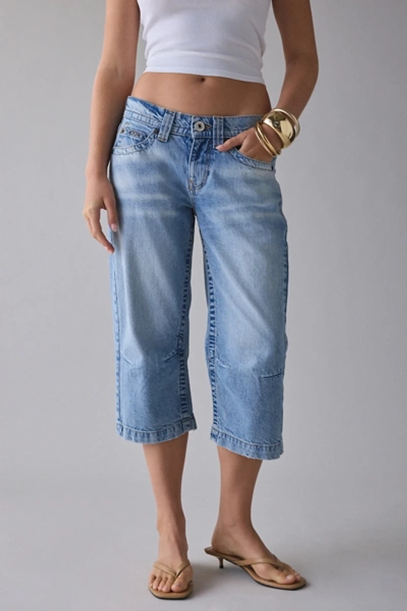 BDG Kayla Low-Rise Capri Jean